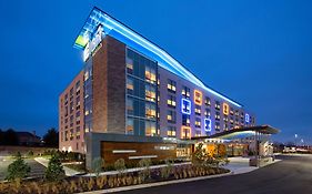 Aloft Louisville East